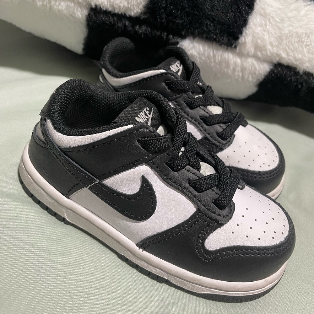 Nike Kids Black and White Sneakers